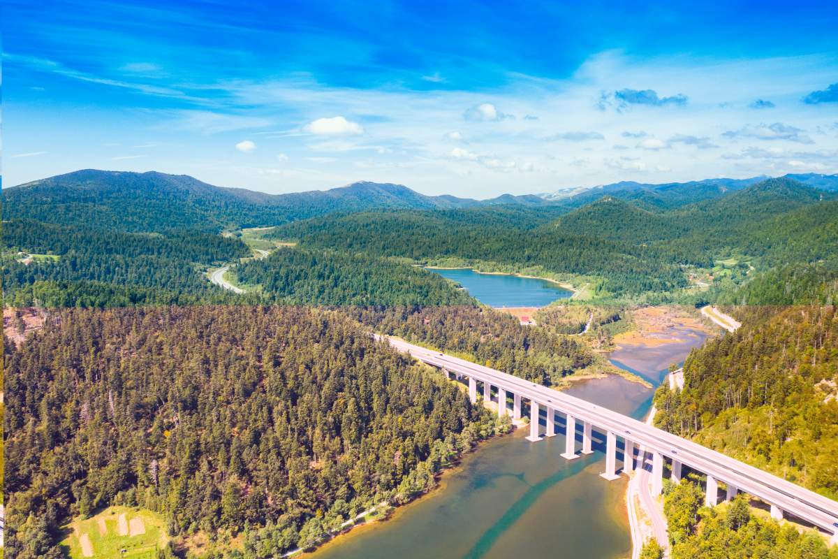 Il lago di Bajer a Fužine